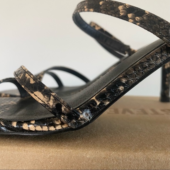 Urban Outfitters Kim Kitten Heel - Picture 6 of 11